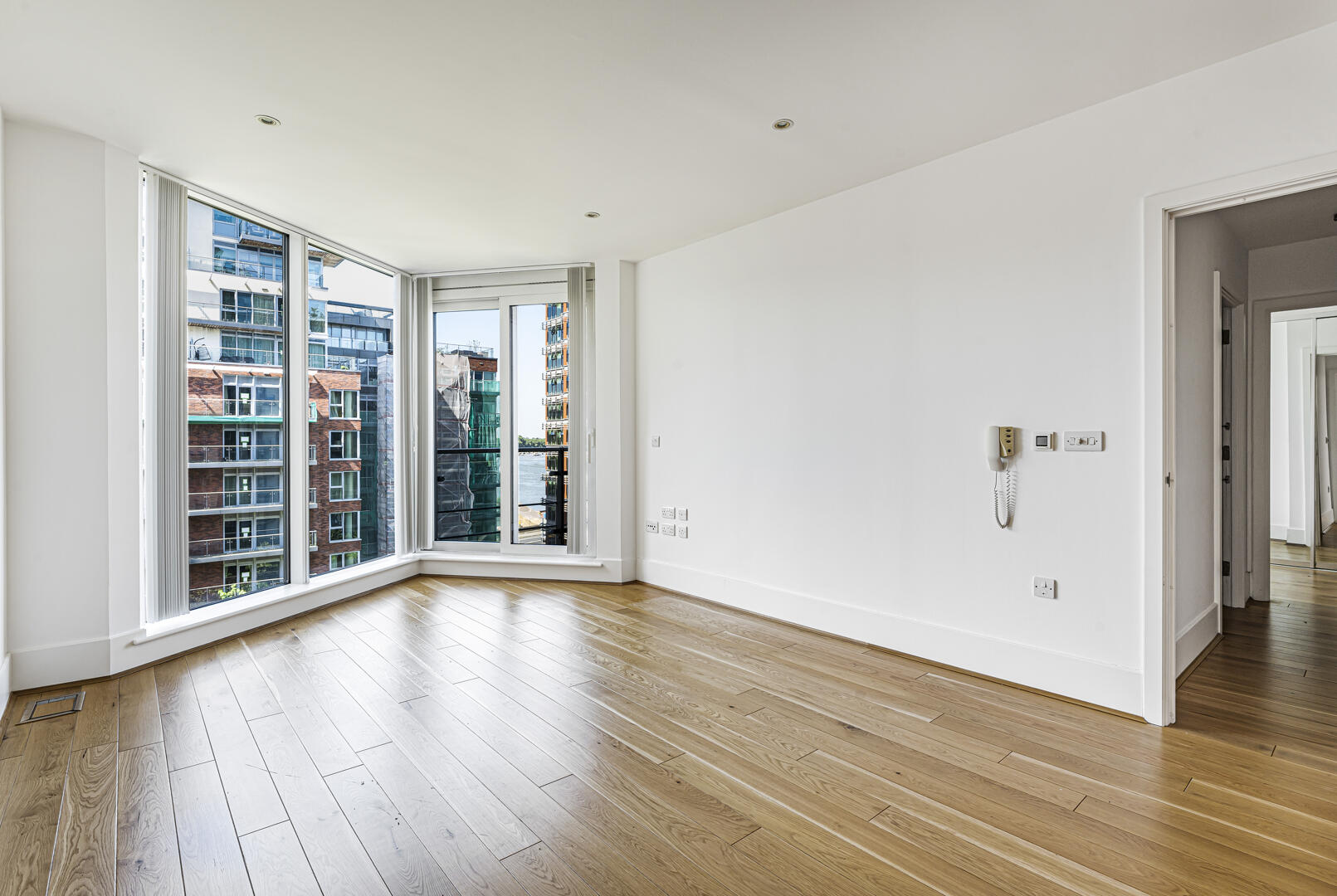 2 bed property in Juniper Drive, London